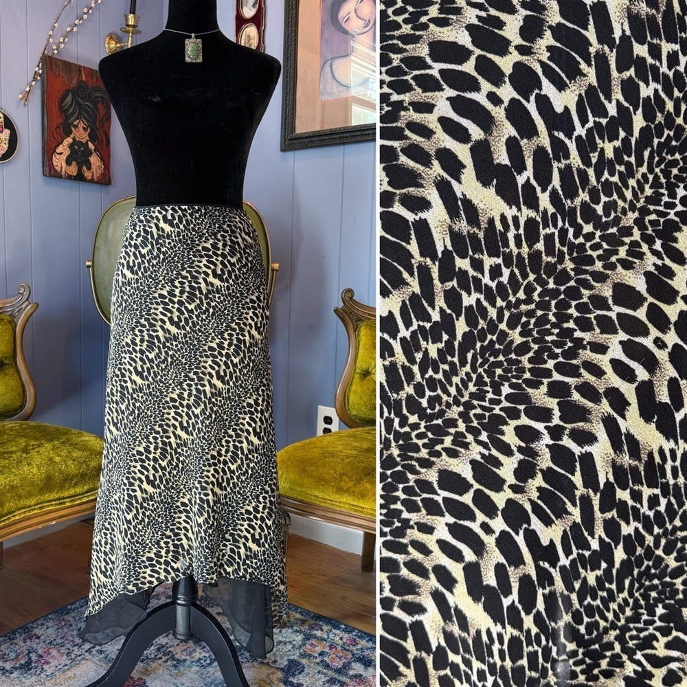 Vintage Y2K Zero Zero Leopard Print Asymmetrical shirt Size Medium